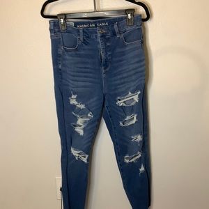 AMERICAN EAGLE HIGH RISE JEANS